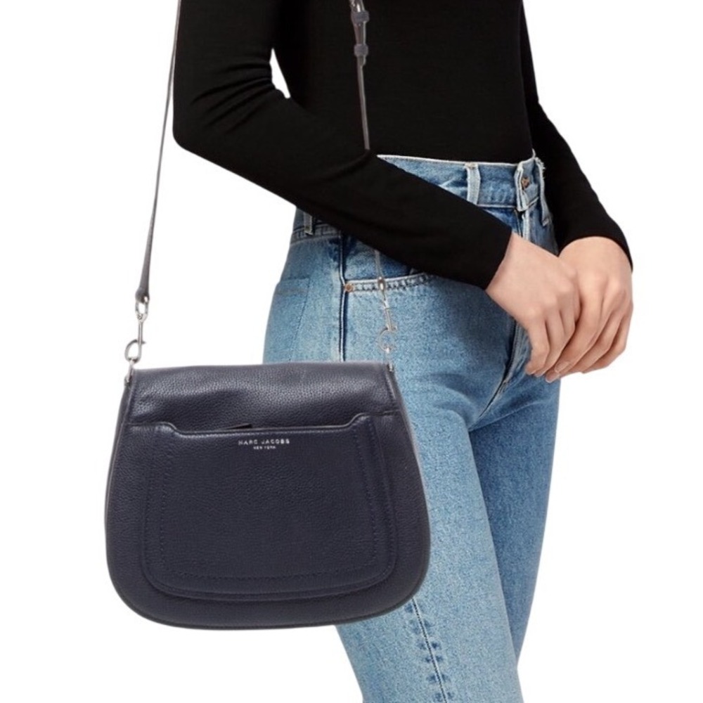 Marc Jacobs Empire City Messenger Crossbody Bag purse Navy Blue Pebbled Leather
